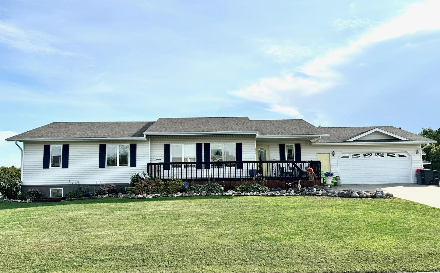 306 7th Street, Roseau, MN 56751