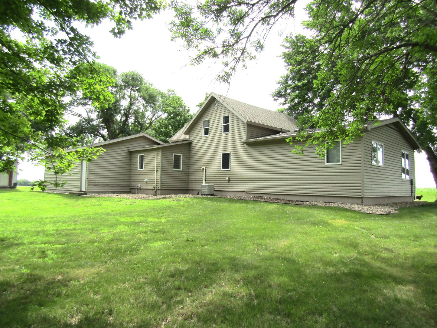 125 210th Avenue, Appleton, MN 56208