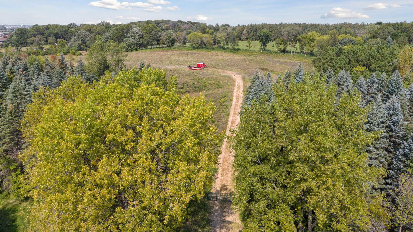 11530 Valley Creek Road, Woodbury, MN 55129