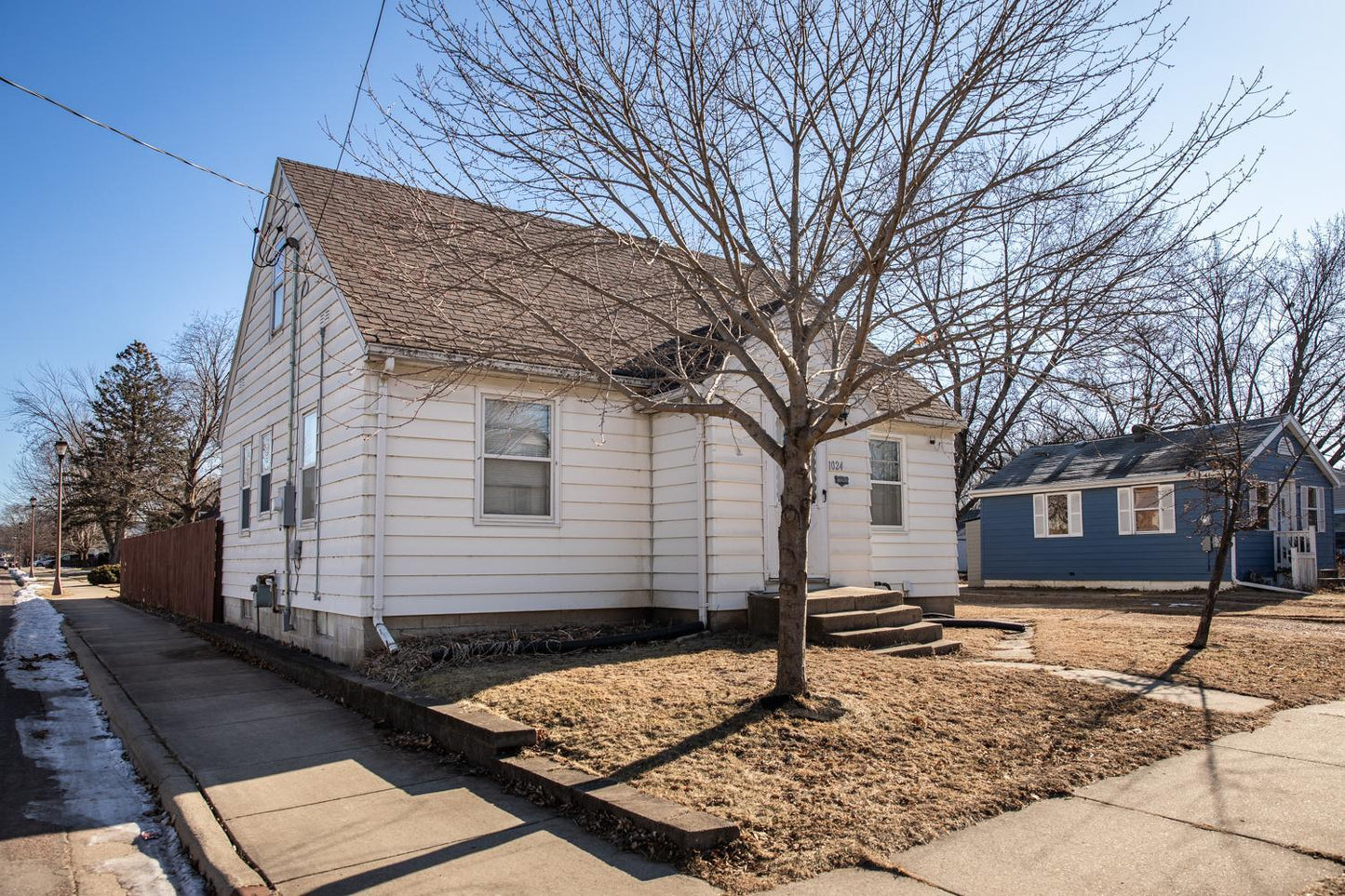 1024 Center Street, North Mankato, MN 56003