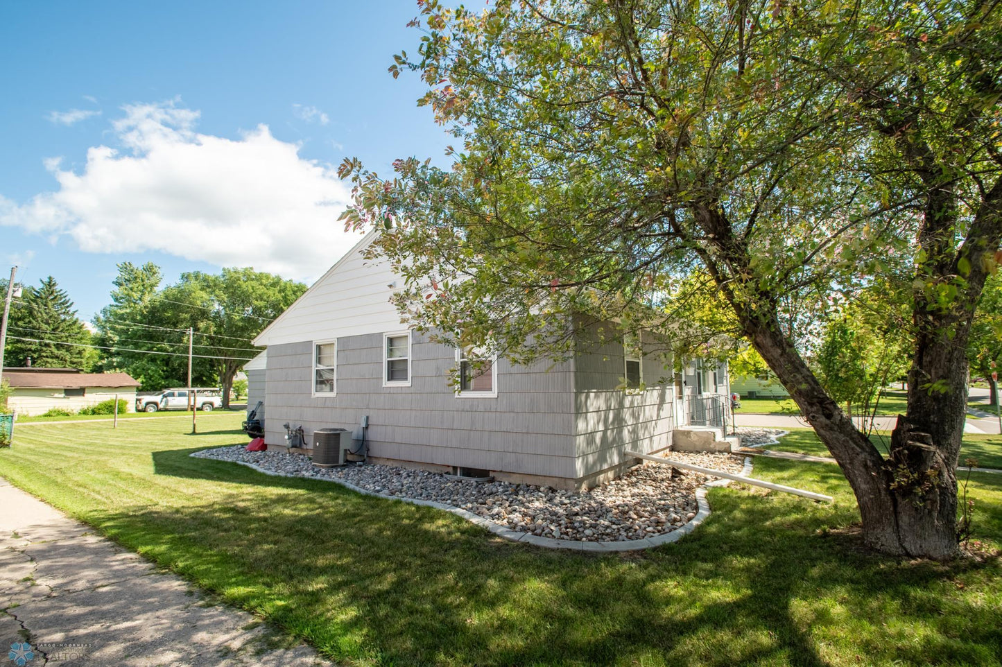 1304 11th Street, Moorhead, MN 56560