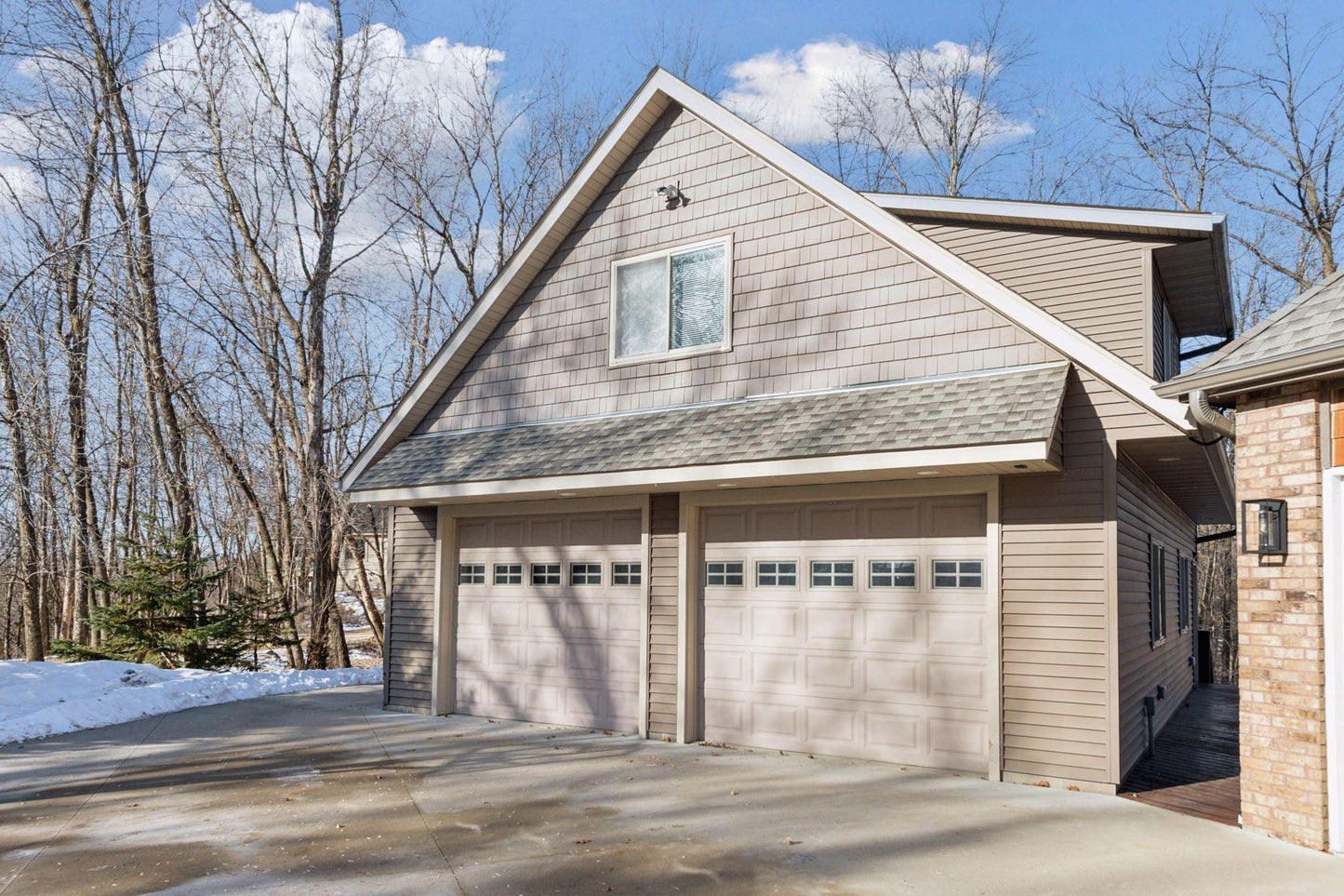 1811 Lake Lucy Lane, Chanhassen, MN 55331