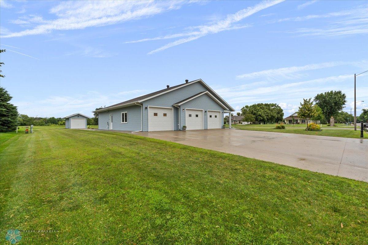 405 Oak Street, Breckenridge, MN 56520