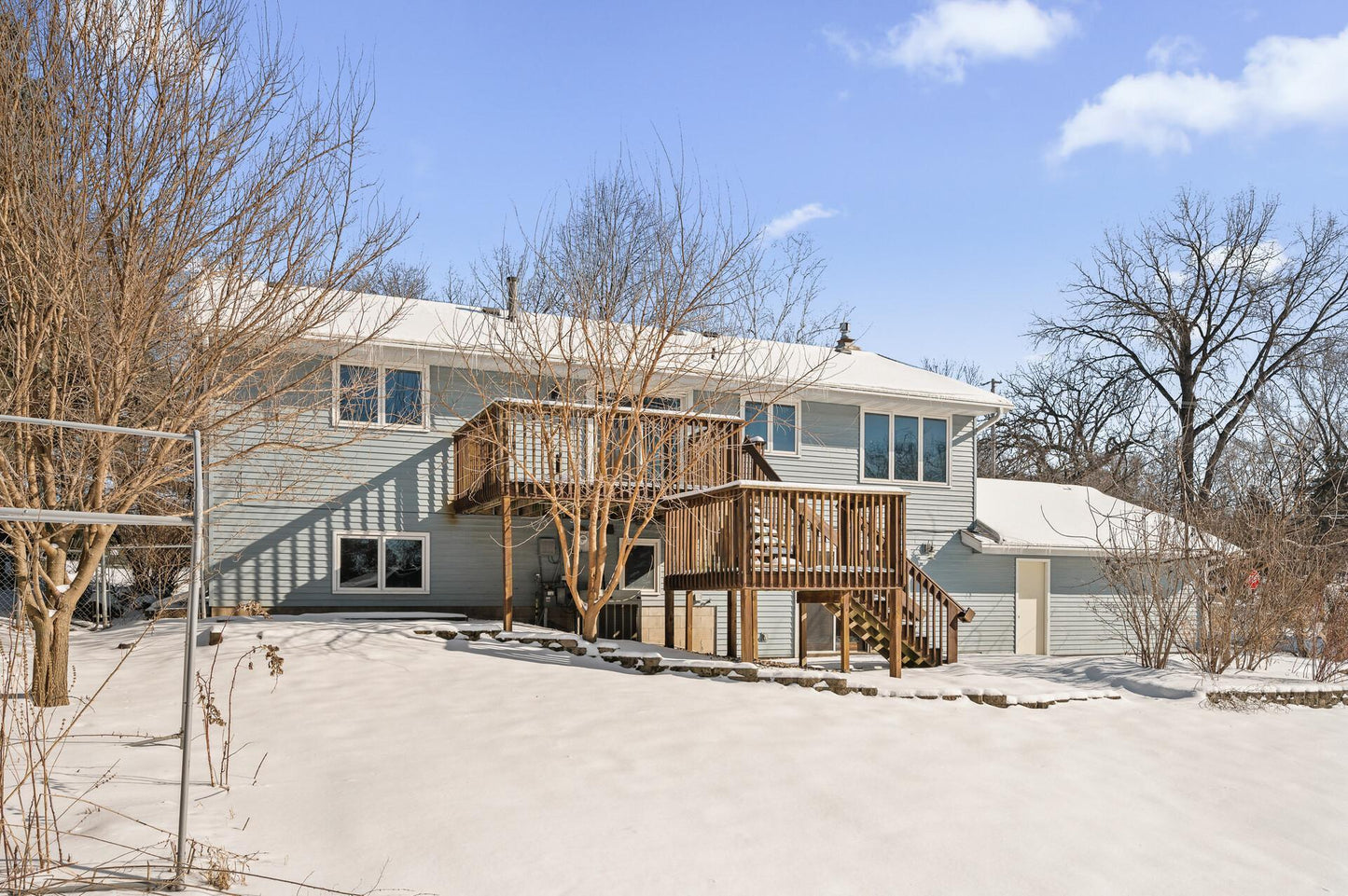 1533 Dodd Road, Mendota Heights, MN 55118