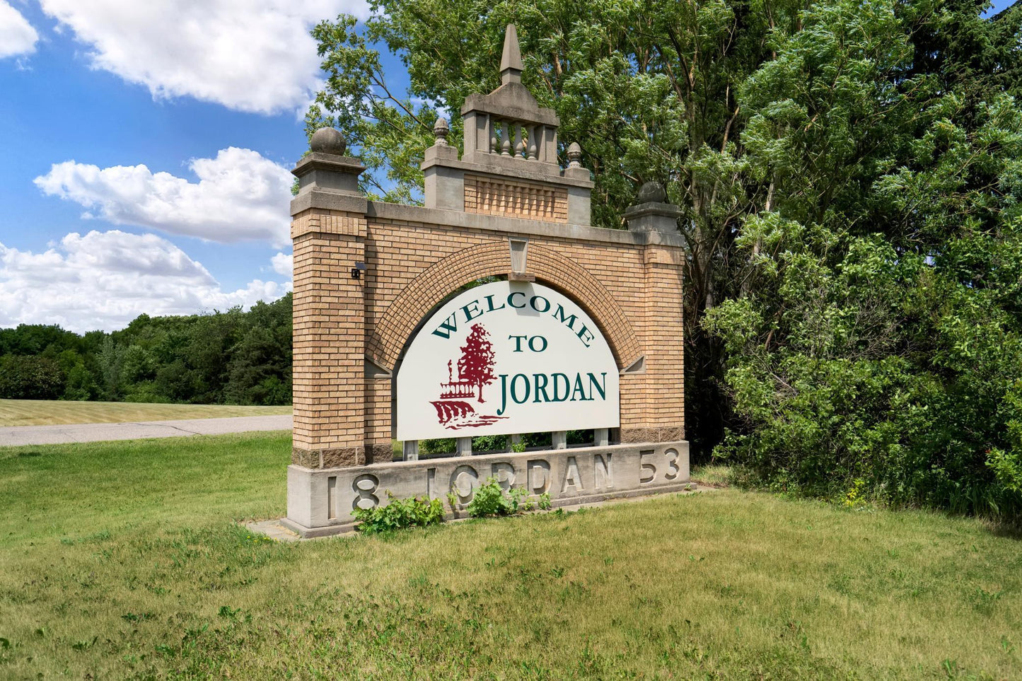 707 Highland Circle, Jordan, MN 55352