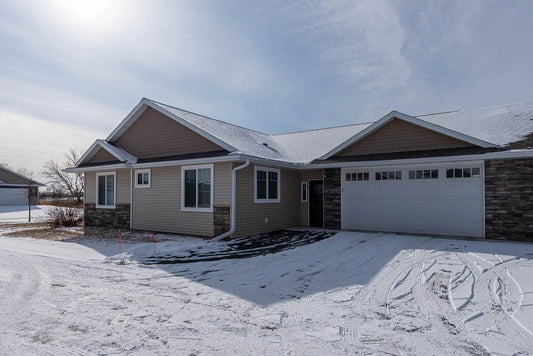 3076 Prairie Rose Drive, Mankato, MN 56001