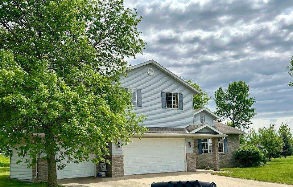 1206 Canoga Park Drive, Marshall, MN 56258