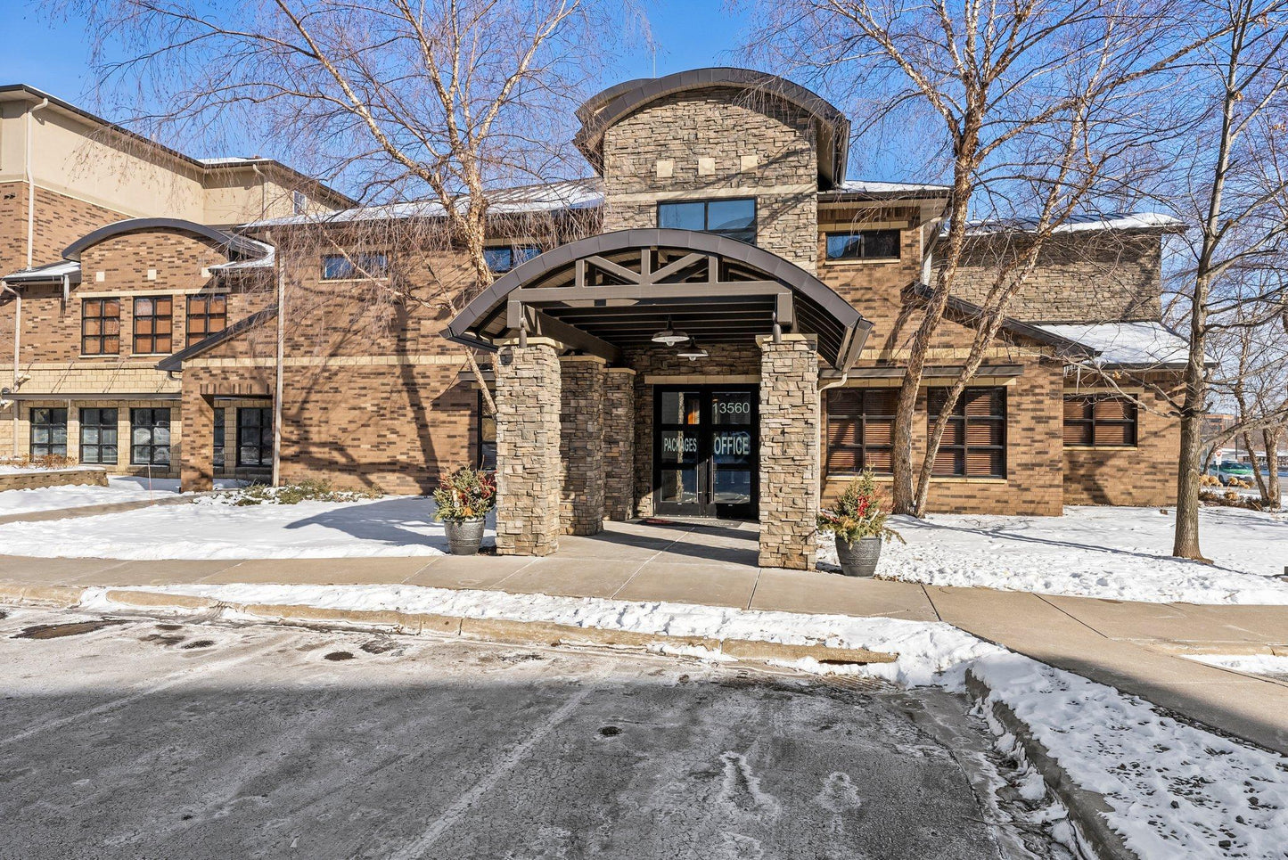 13570 Technology Drive, Eden Prairie, MN 55344