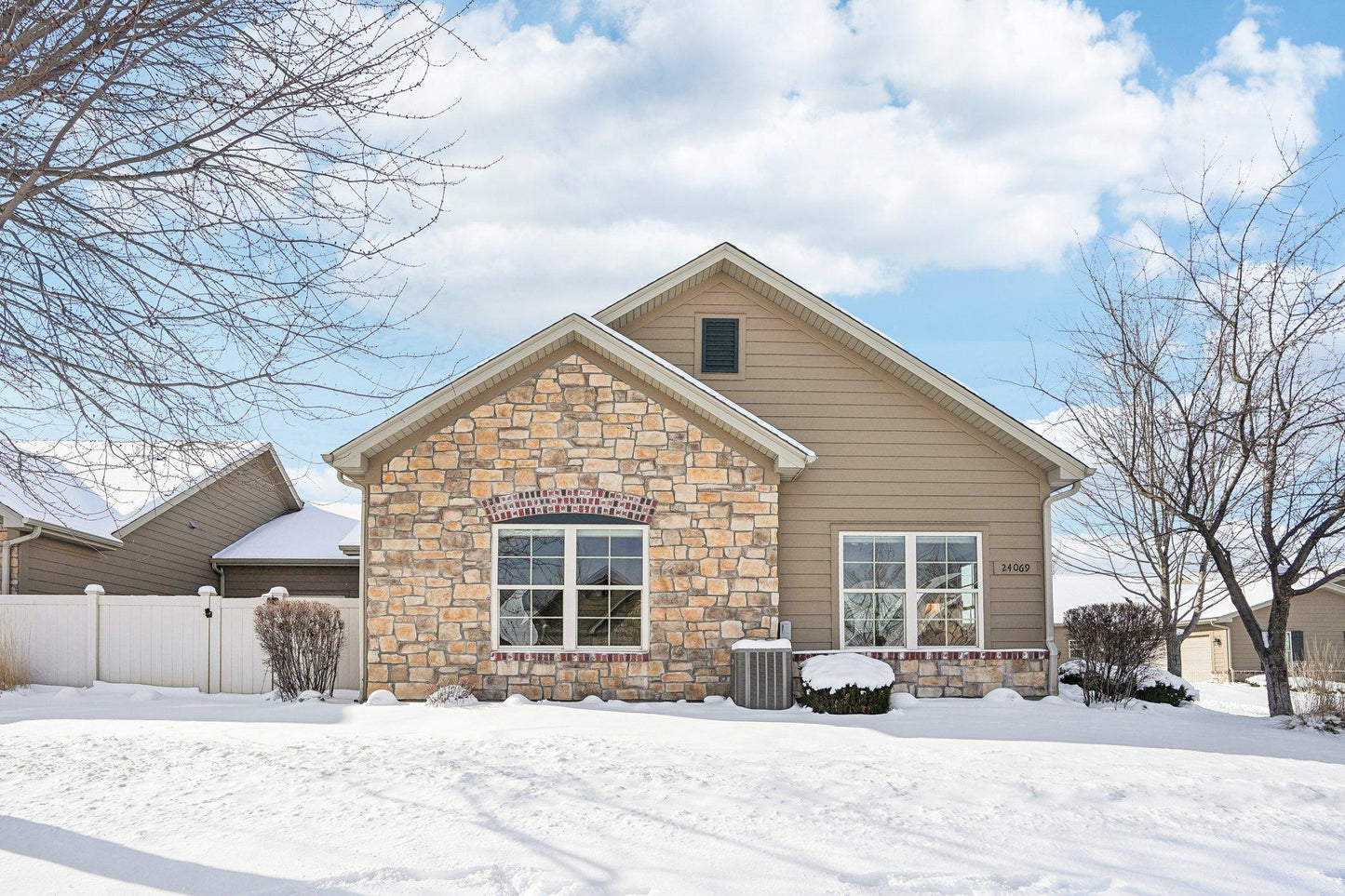 24069 Rivers Edge Road, Rogers, MN 55374