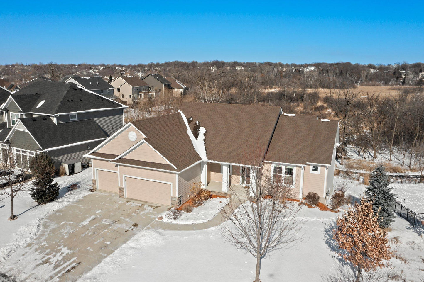 5912 Edgewater Drive, Savage, MN 55378