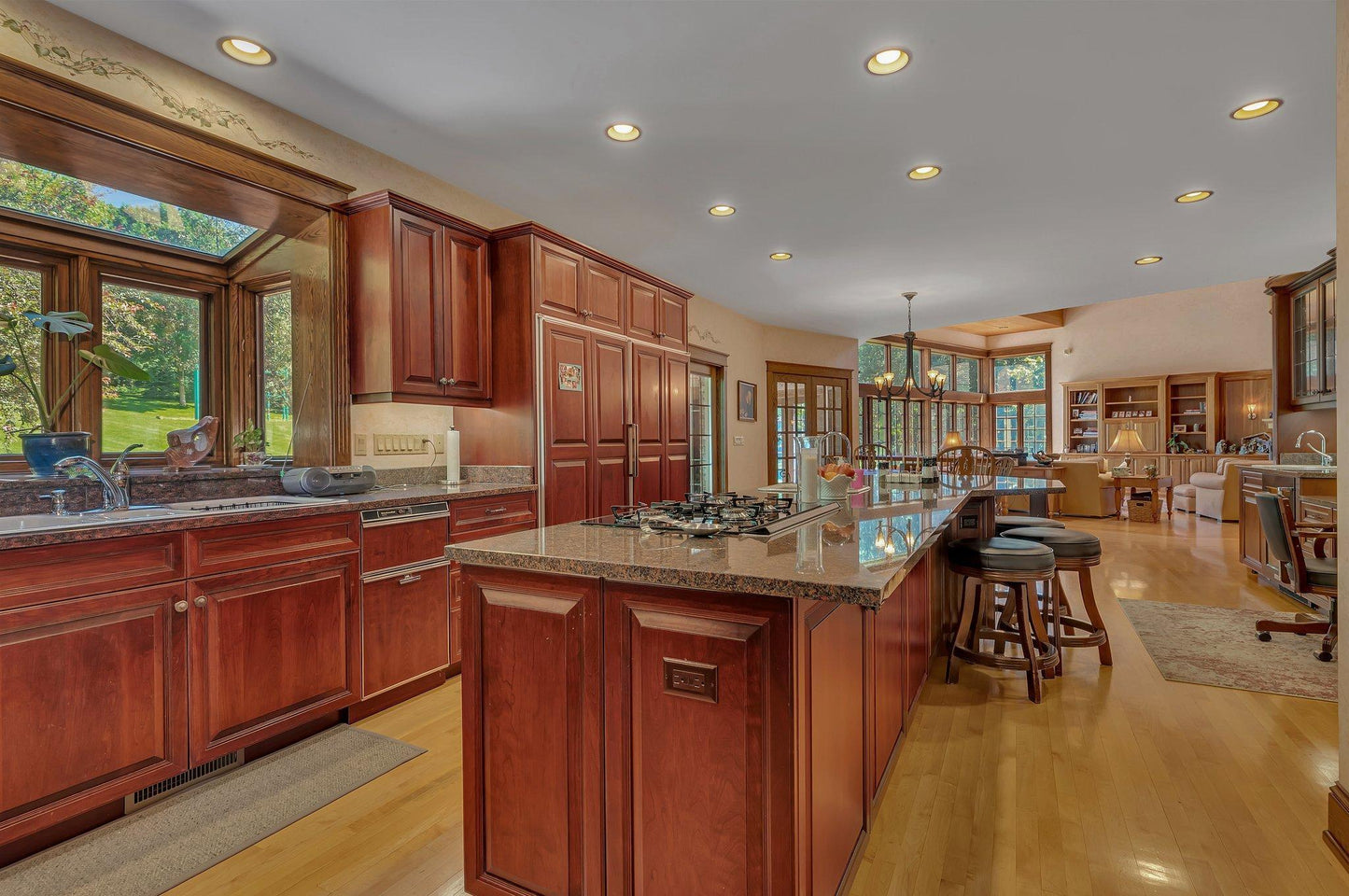 2240 Chelmsford Lane, Saint Cloud, MN 56301