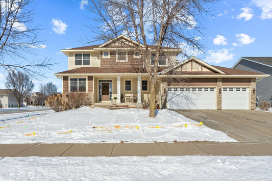 571 Jutland Avenue, Shakopee, MN 55379