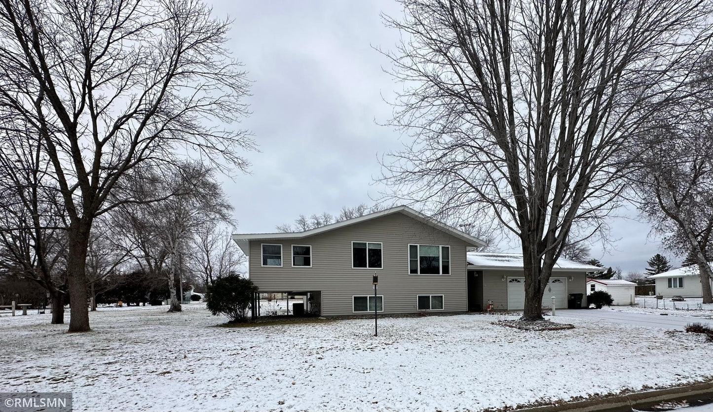 115 6th Street, Melrose, MN 56352