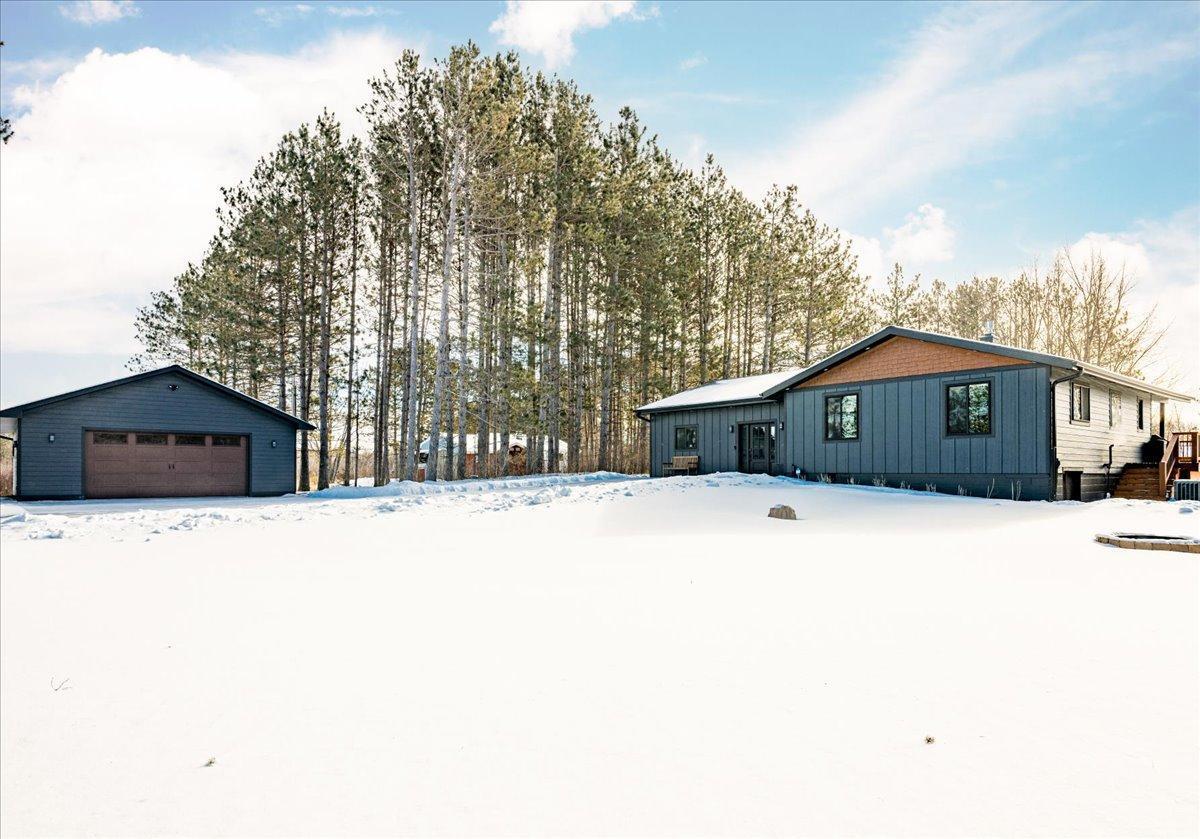 29 Himango Road, Esko, MN 55733