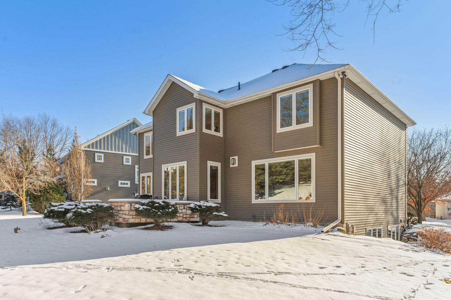 1480 Knob Hill Lane, Chanhassen, MN 55331