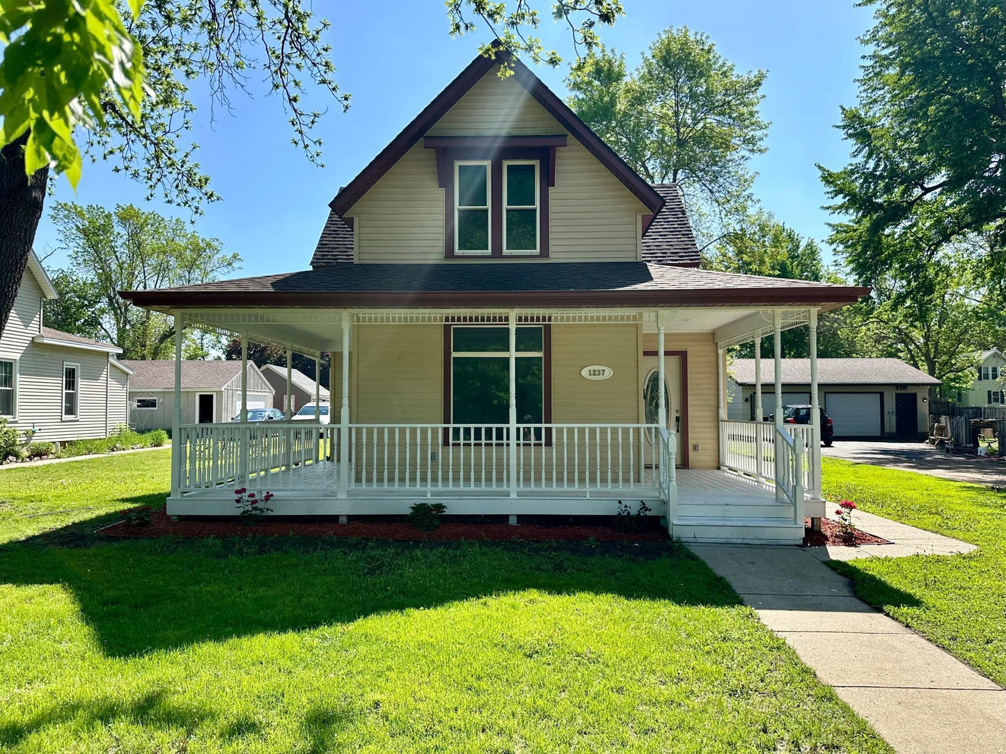 1237 3rd Avenue, Windom, MN 56101