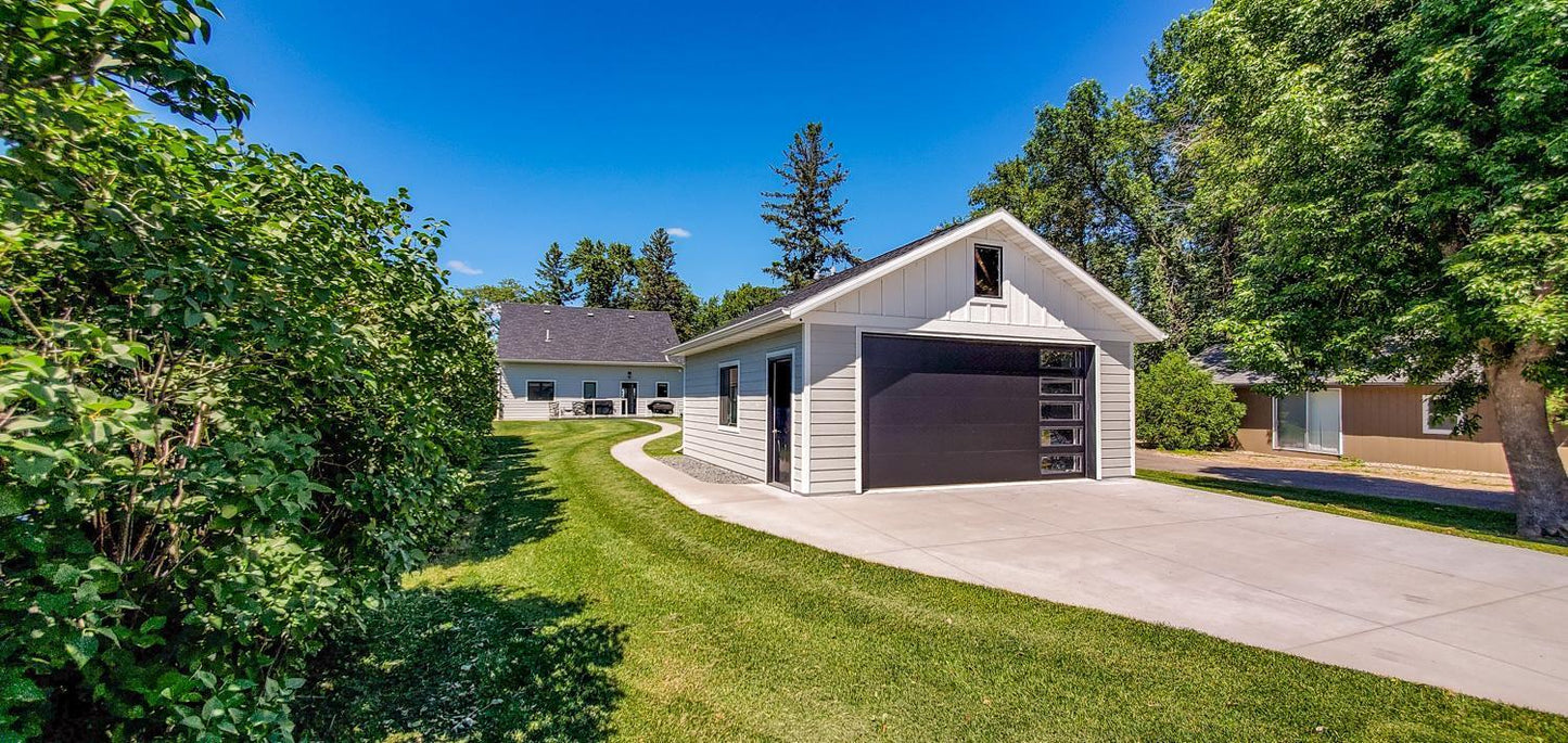 668 Shore Drive, Detroit Lakes, MN 56501