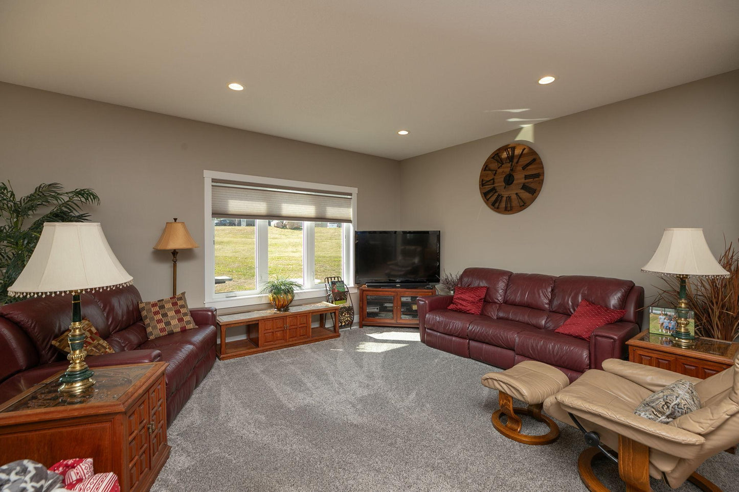 12 Abbey Lane NW , Kasson, MN 55944