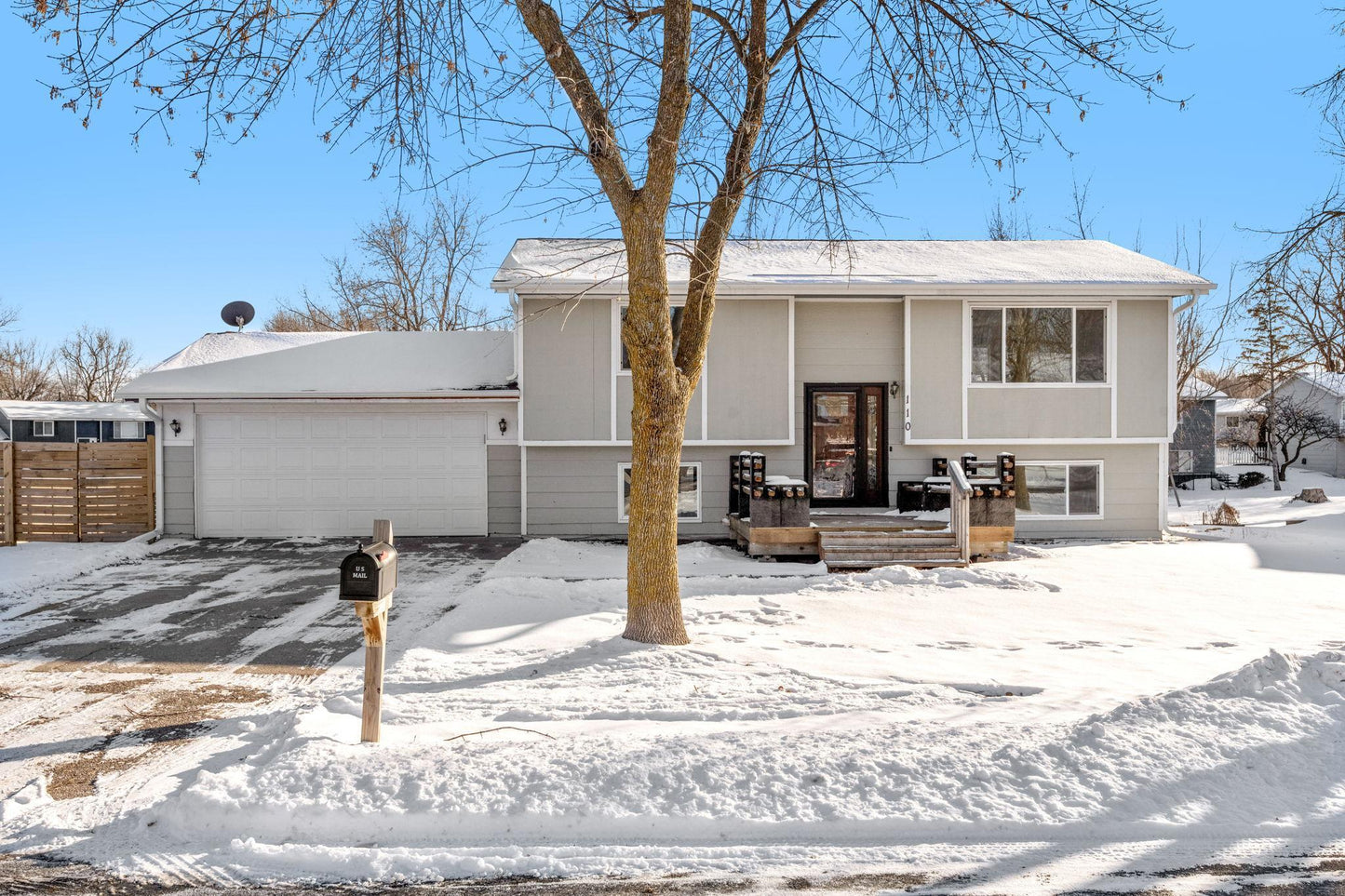 110 Crystal Court, Montrose, MN 55363