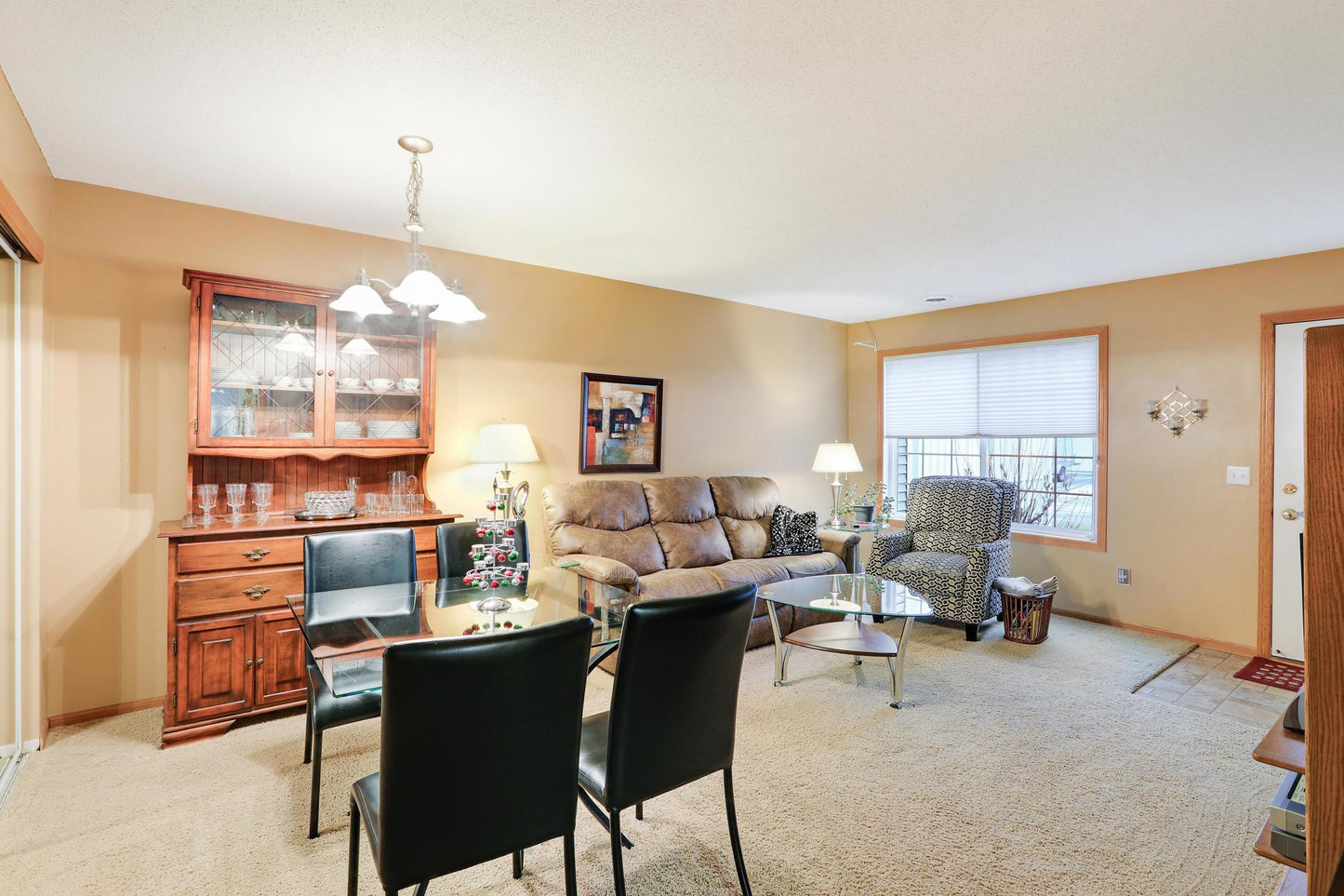 1183 Highpoint Curve, Shakopee, MN 55379