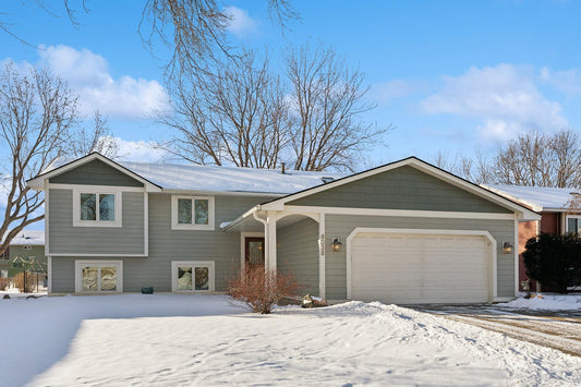 8038 Upper 145th Street, Apple Valley, MN 55124