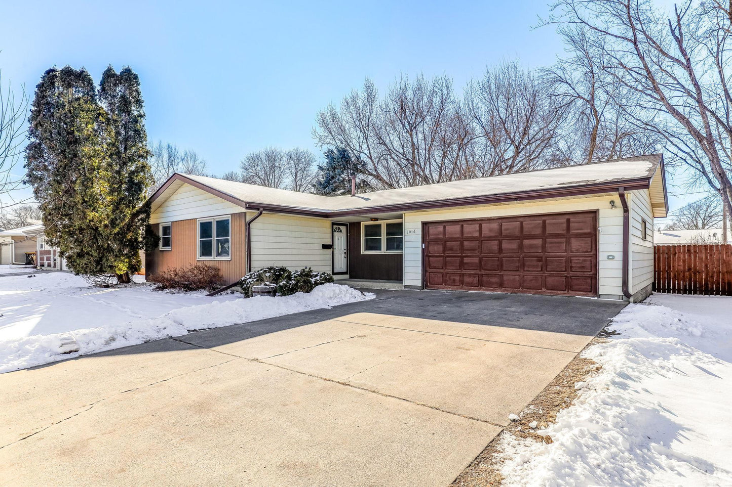 1016 Harrison Street, Shakopee, MN 55379