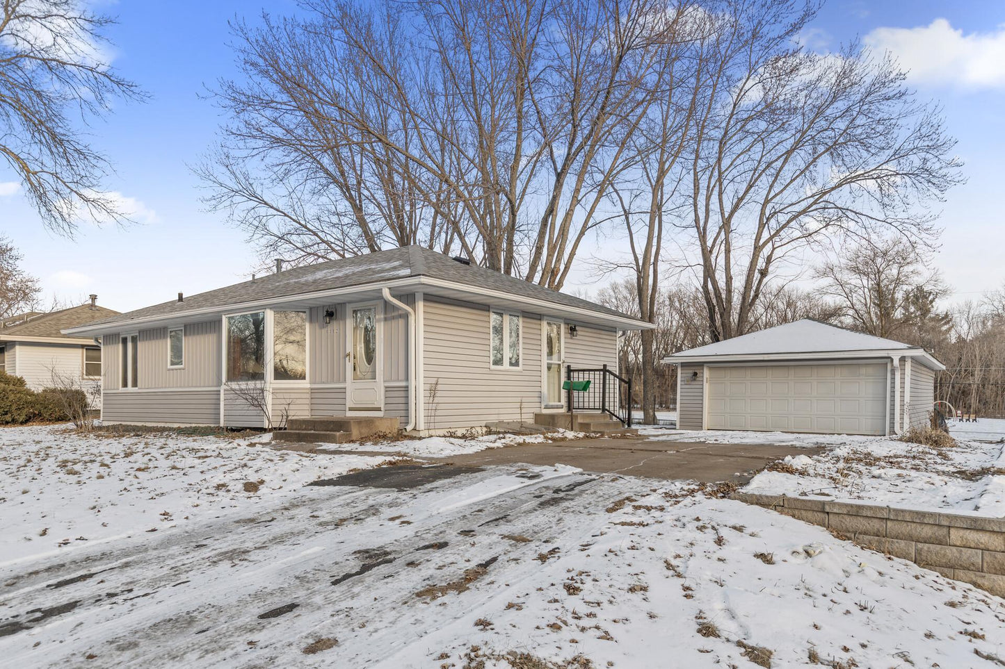 11121 Magnolia Street, Coon Rapids, MN 55448