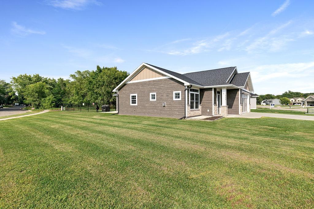 638 Pebble Creek Drive, Saint Cloud, MN 56303