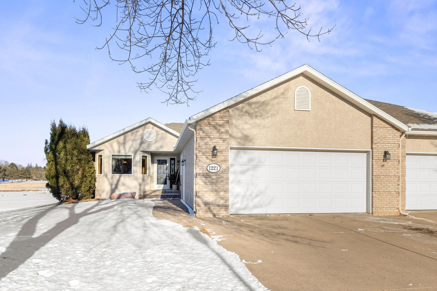 1221 Golfview Court, Hutchinson, MN 55350