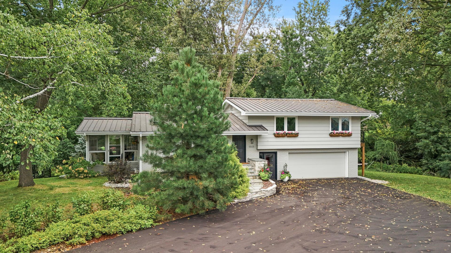 5505 Beard Court, Edina, MN 55410