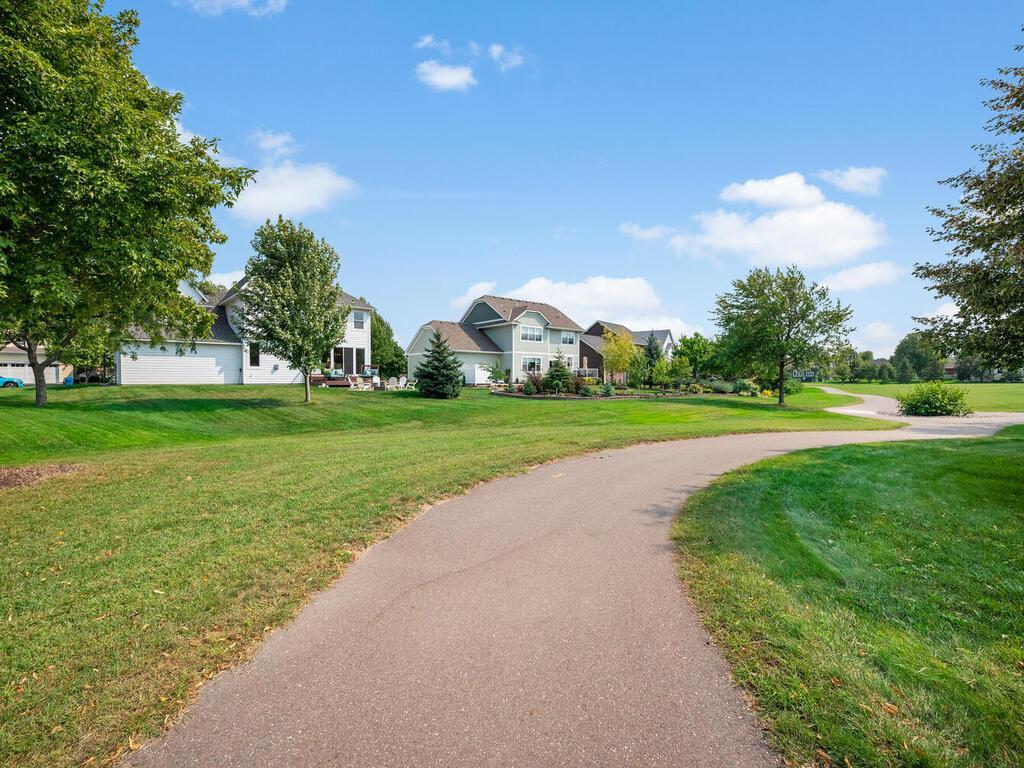 11591 Laketowne Drive, Albertville, MN 55301