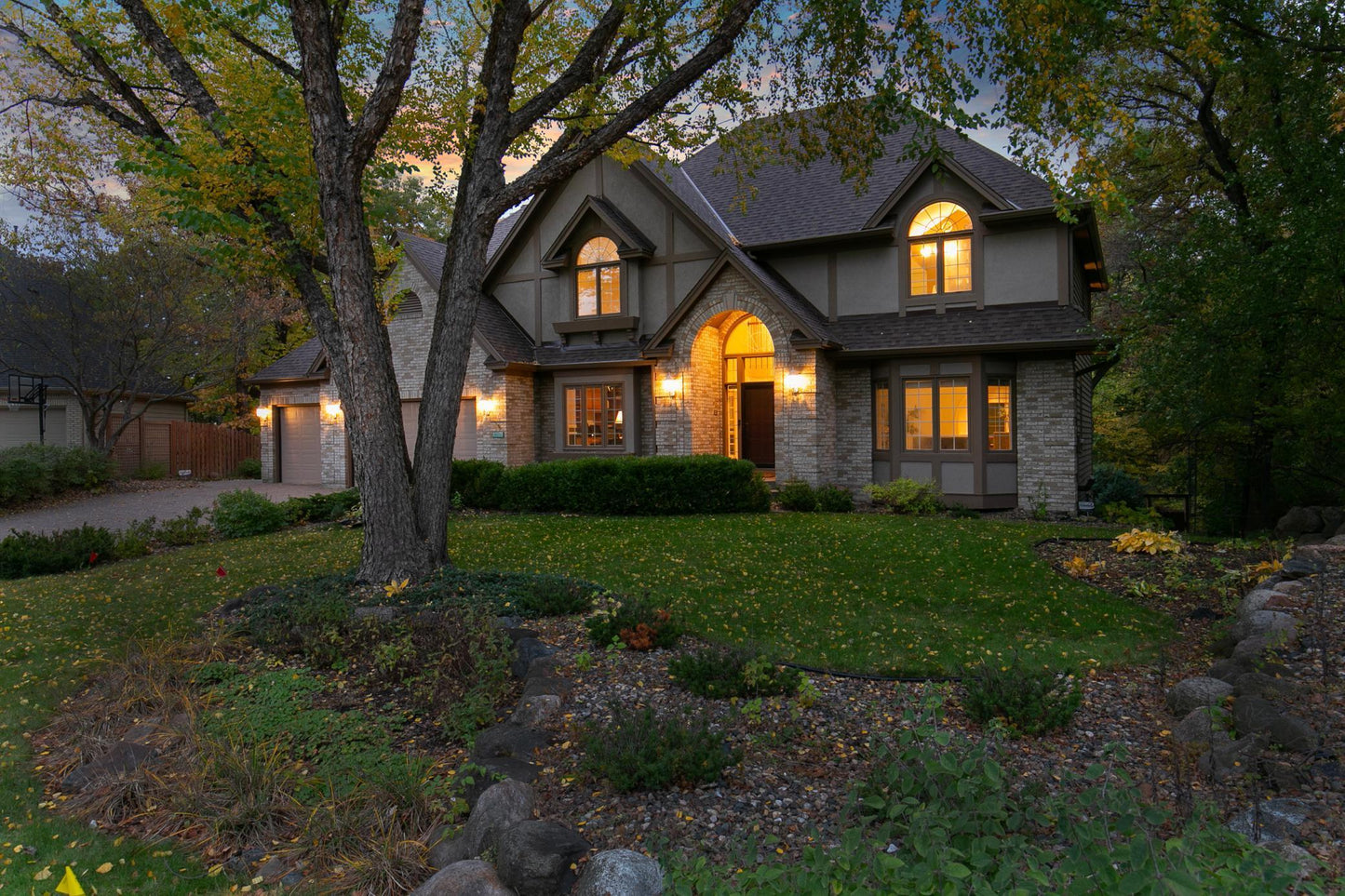 10979 Chapman Point, Eden Prairie, MN 55347