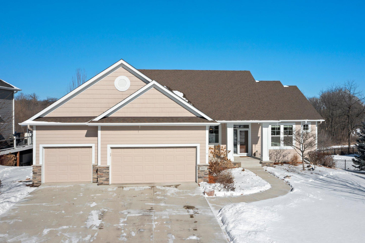 5912 Edgewater Drive, Savage, MN 55378