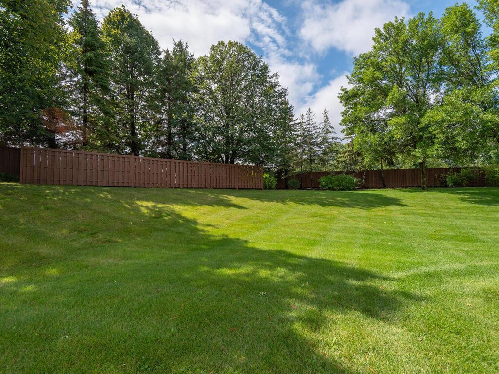 17568 Frondell Court, Eden Prairie, MN 55347