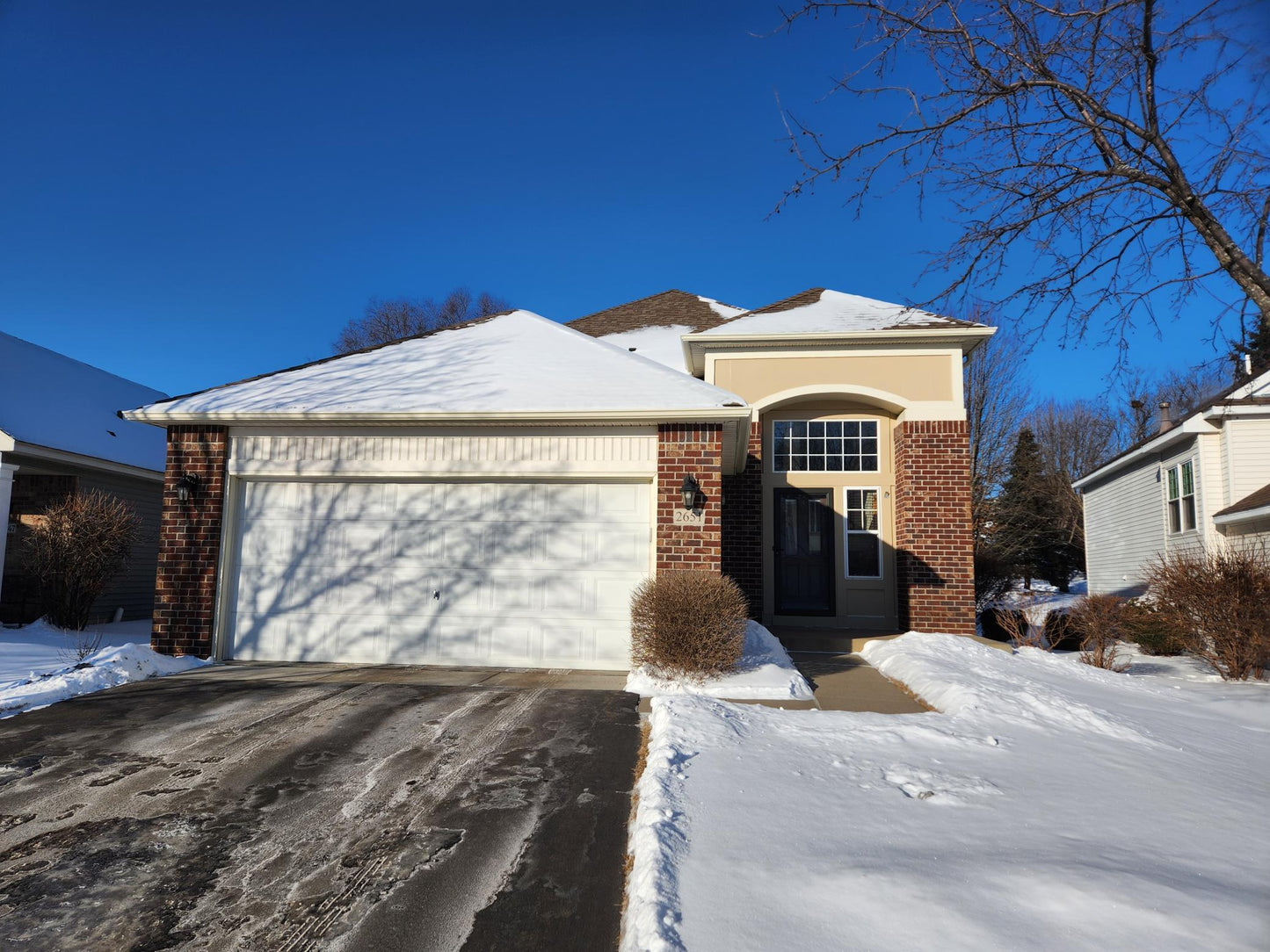 2651 Oak Ridge Trail, Woodbury, MN 55125