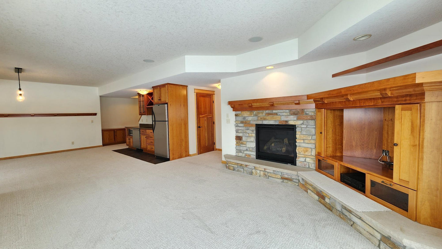 2039 Morgan Avenue, West Lakeland Twp, MN 55082