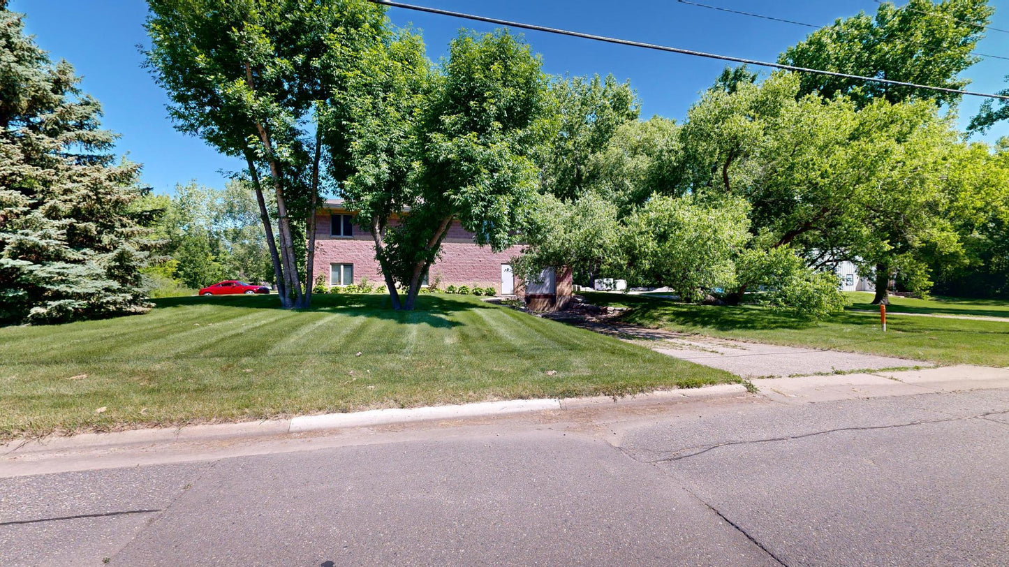 768 Creek Drive, Willmar, MN 56201