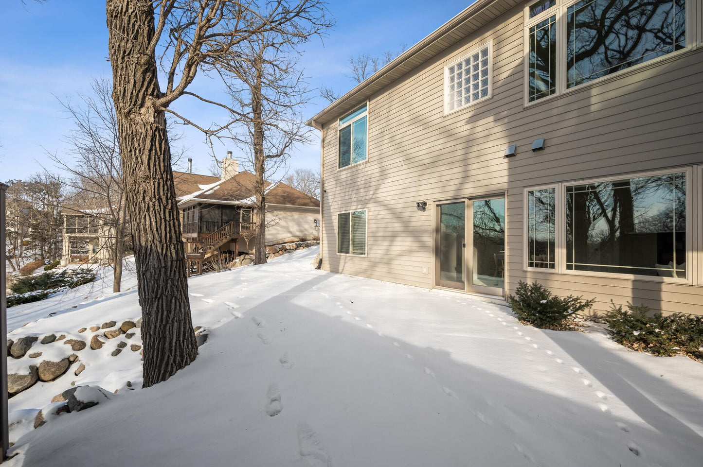 3817 Kings Wood Trail, Eagan, MN 55122