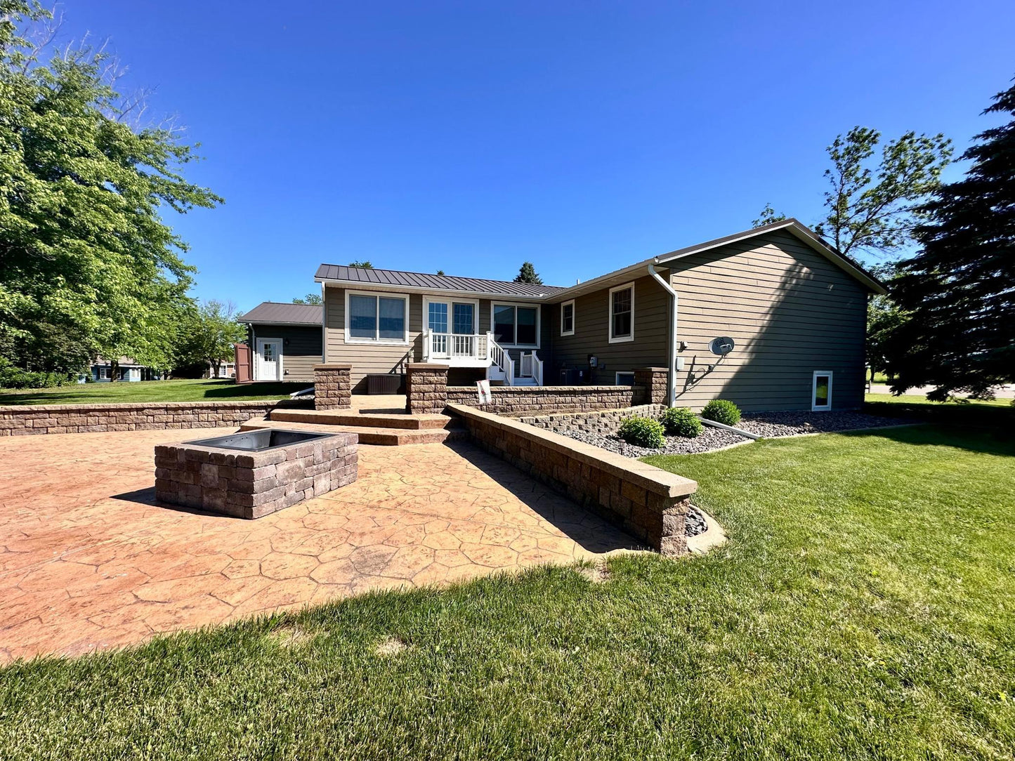 104 Circle Drive, Russell, MN 56169