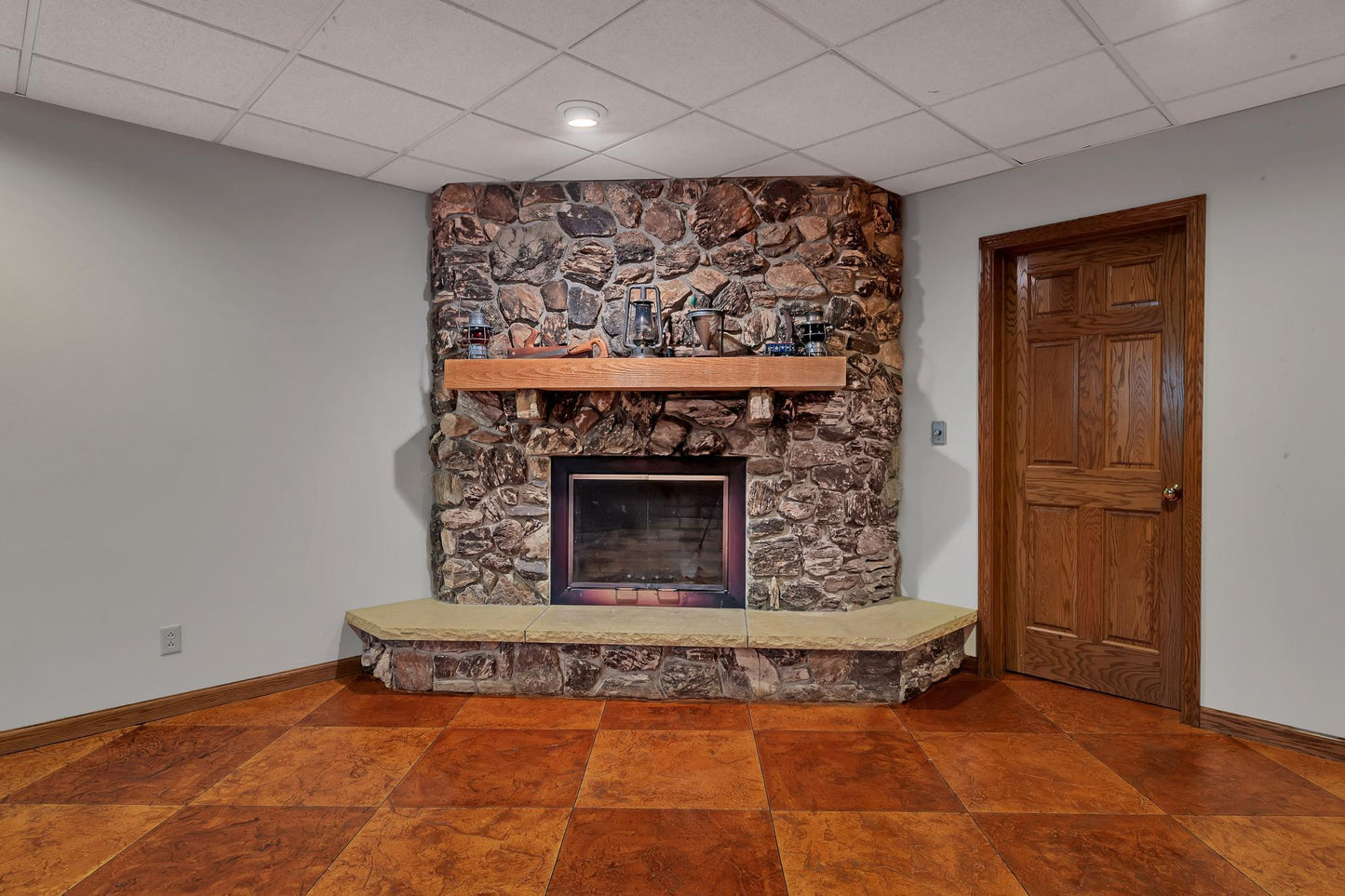 2240 Chelmsford Lane, Saint Cloud, MN 56301