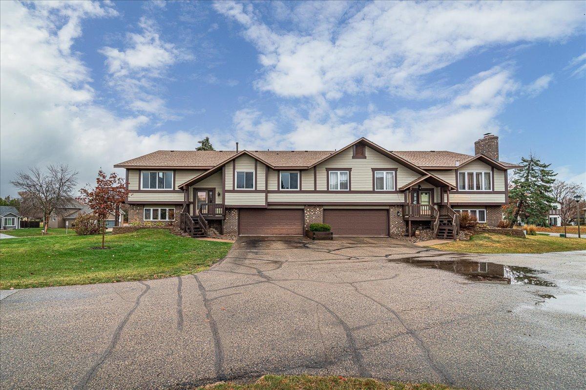 15705 Griffon Court, Apple Valley, MN 55124