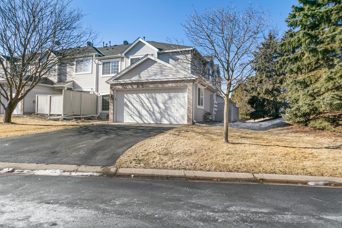 10944 Lexington Drive, Eden Prairie, MN 55344