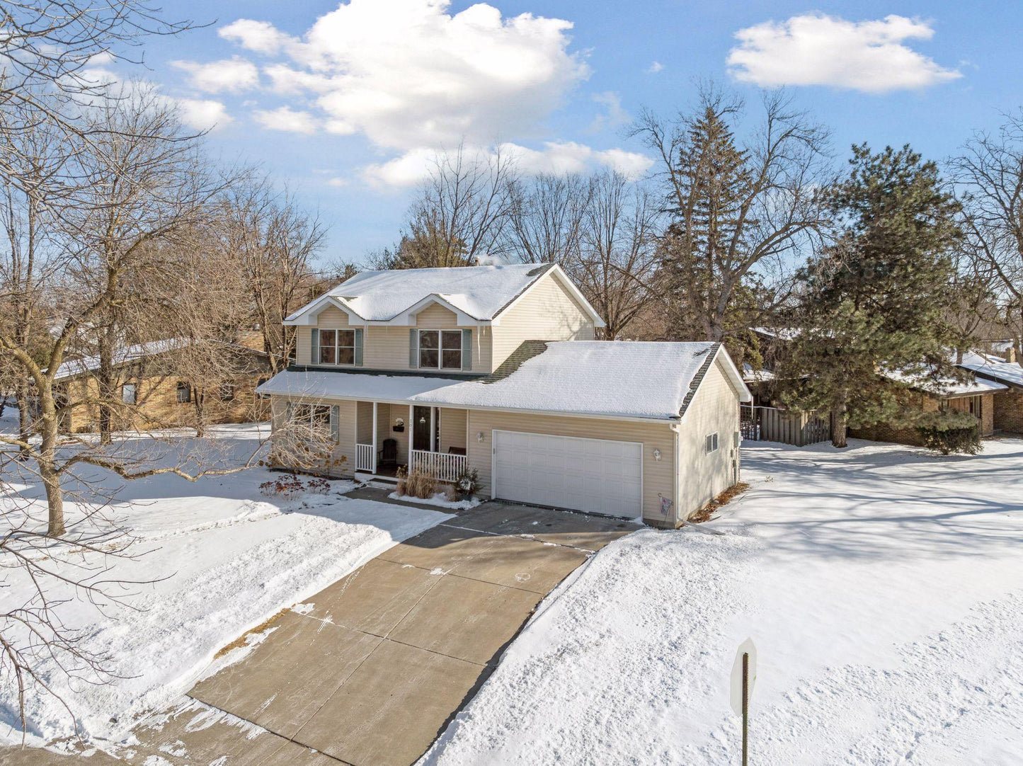 301 Burnes Drive, Hopkins, MN 55343