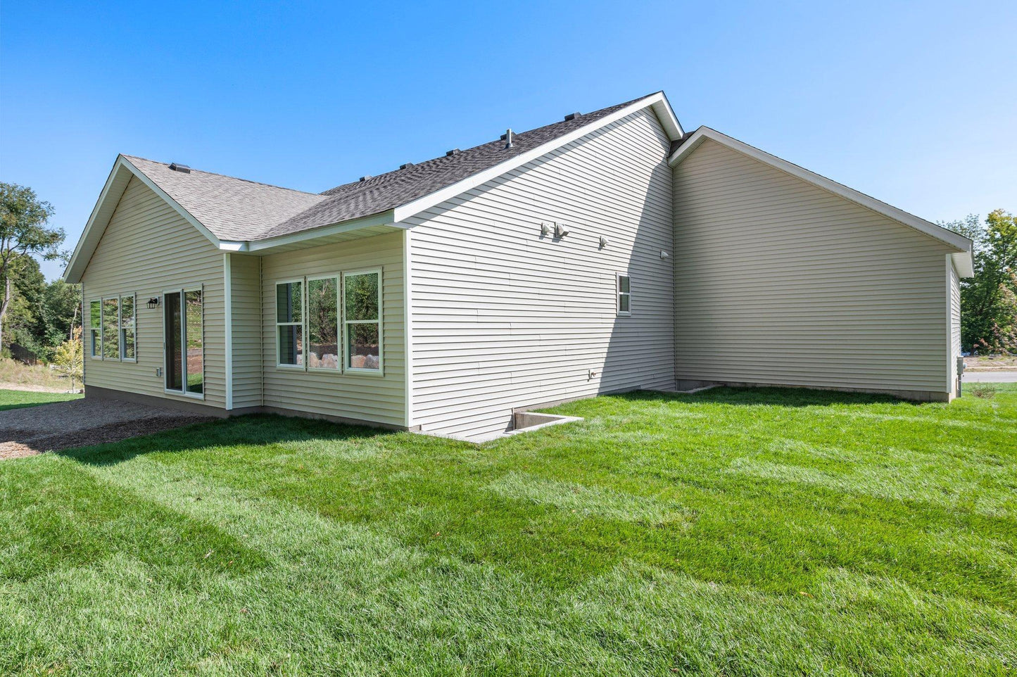 6881 Bovey Trail, Inver Grove Heights, MN 55076