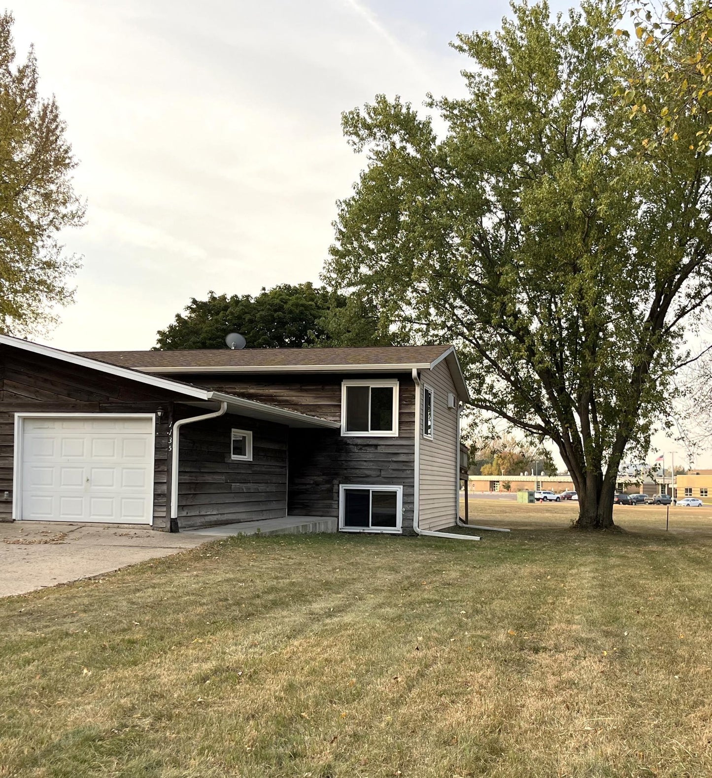 1135 20th Street, Windom, MN 56101