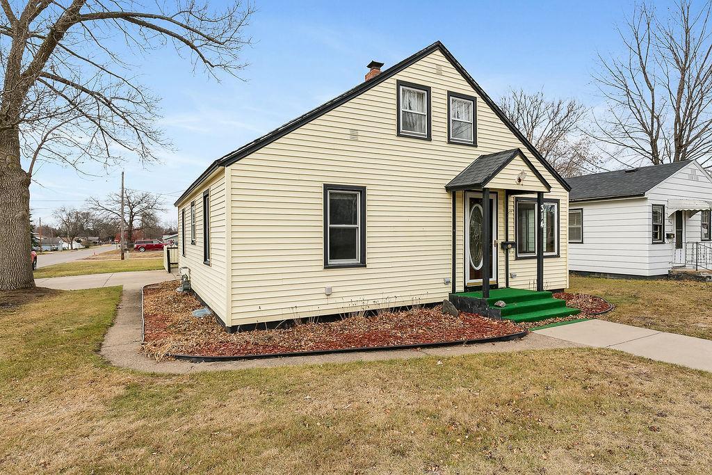 314 8th Street, Little Falls, MN 56345