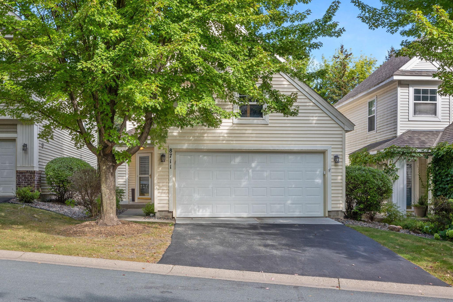 8711 Bay Drive, Chanhassen, MN 55317