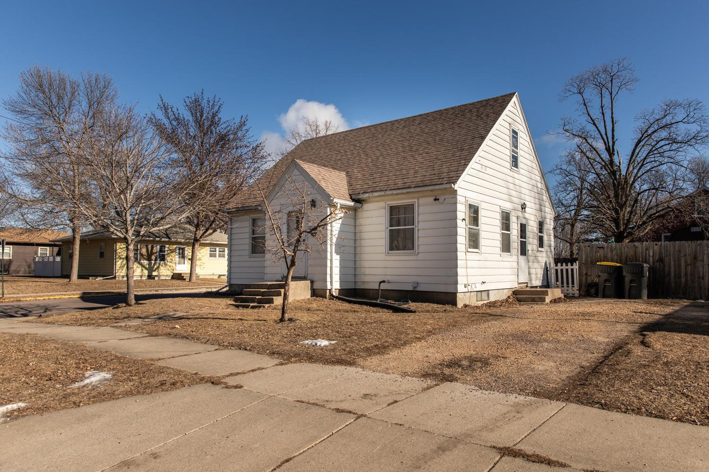 1024 Center Street, North Mankato, MN 56003