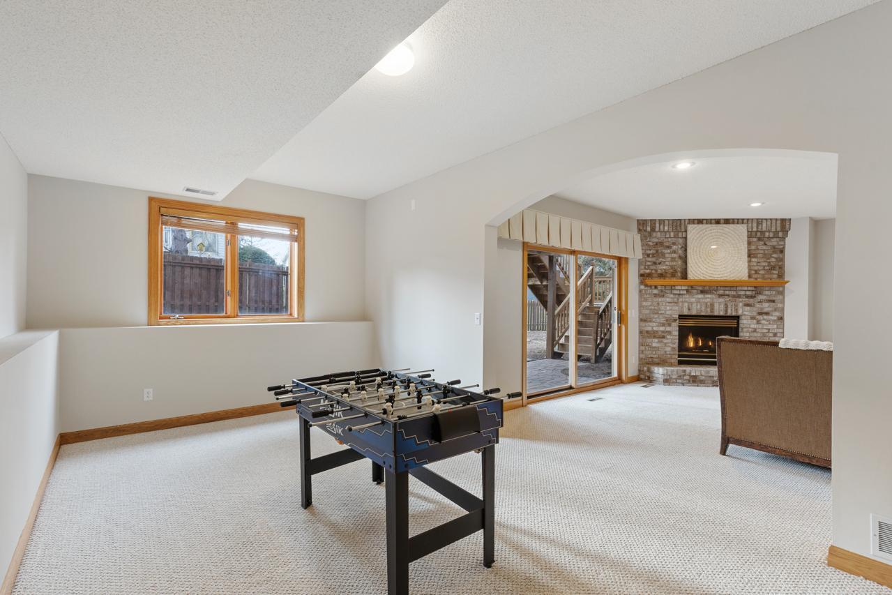 10035 Gristmill Ridge, Eden Prairie, MN 55347