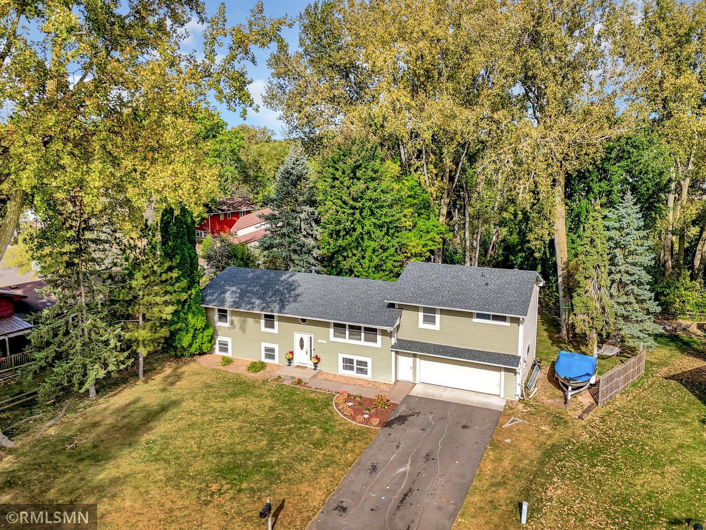 455 Jay Way, Vadnais Heights, MN 55127